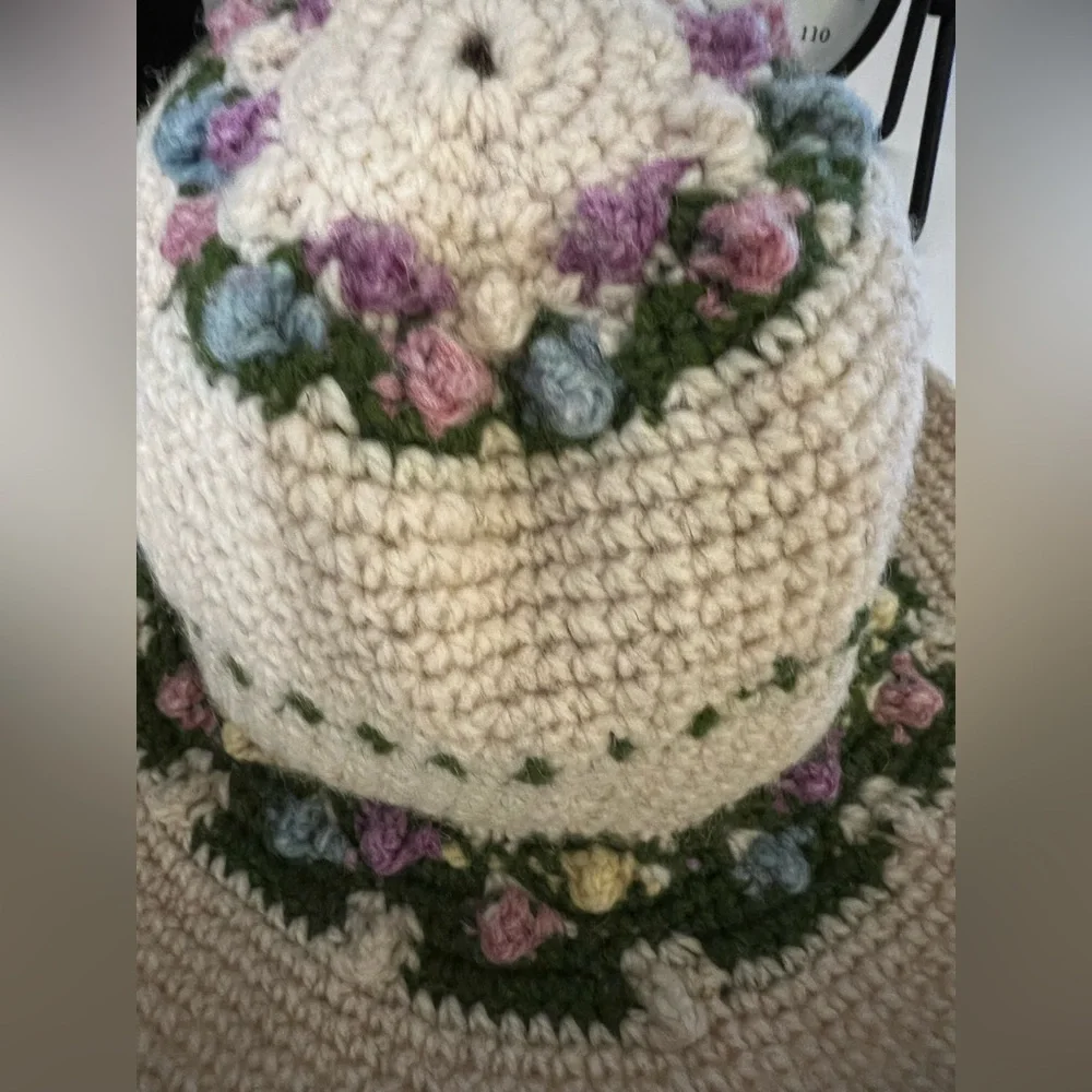 Floral Crochet Bucket Hat small/medium - Picture 2 of 5